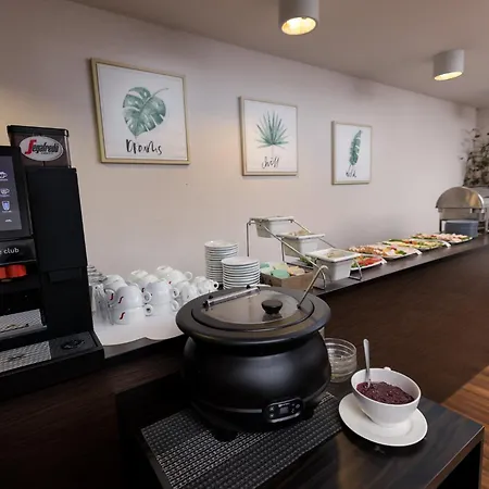 Peoleo Hotel 3*